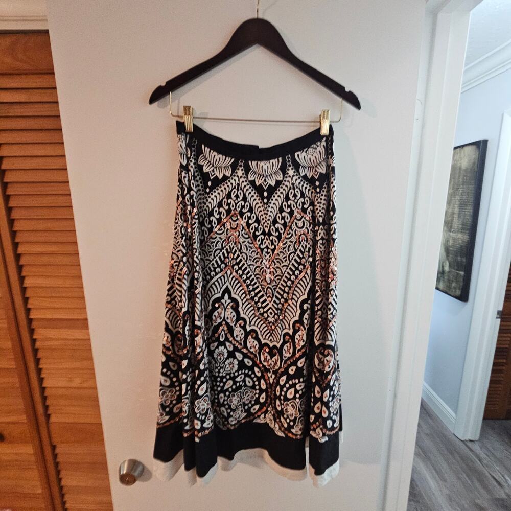 Women's Magic Flare Paterned Skirt Size Medium - Picture 4 of 7